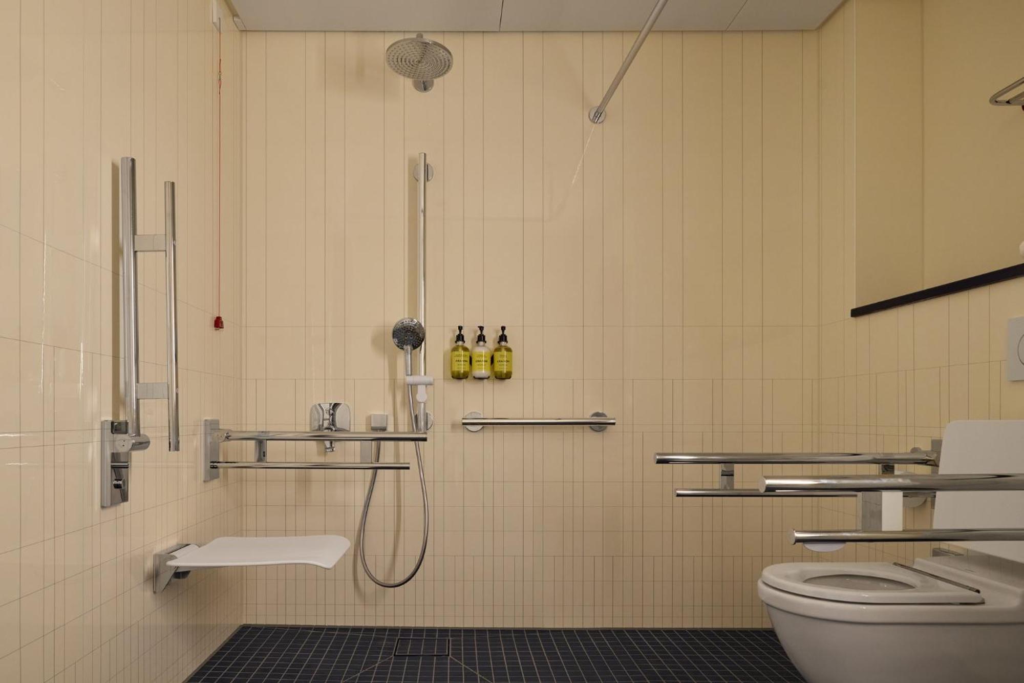 Hotel Kimpton Main Frankfurt By Ihg à Francfort-sur-le-Main Extérieur photo